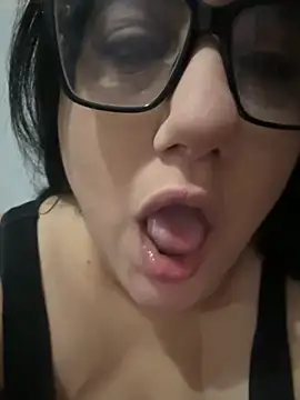 daianaspencer online show from December 2, 7:57 am