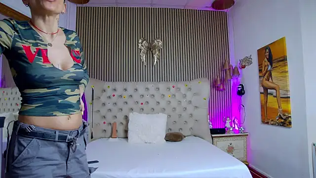 Snapshot of PlayfulShow chatting on March 5, 3:30 pm PlayfulShow online show from March 5, 3:30 pm