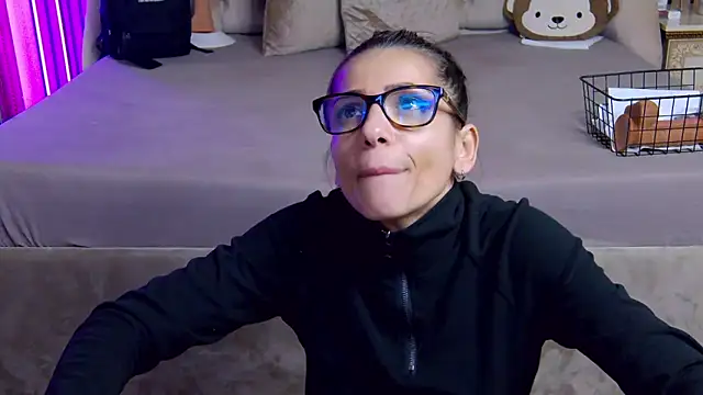 Snapshot of PlayfulShow chatting on March 20, 8:03 pm PlayfulShow online show from March 20, 8:03 pm