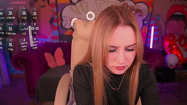 Snapshot of DivineJass chatting on March 18, 8:59 pm DivineJass online show from March 18, 8:59 pm