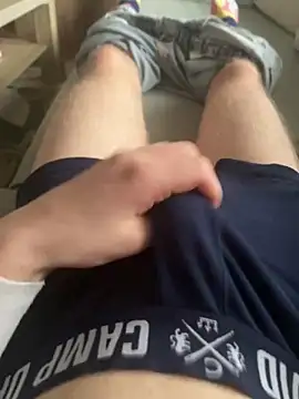 Snapshot of horny_blasen chatting on February 22, 2:41 pm horny blasen online show from February 22, 2:41 pm