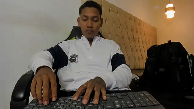 blackdirty420 online show from November 18, 7:40 pm