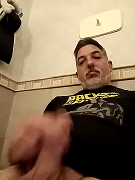 Snapshot of Sexyguycumming chatting on March 18, 2:15 am Sexyguycumming online show from March 18, 2:15 am