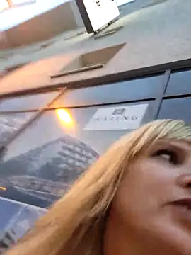 Snapshot of Sexybiene969 chatting on September 24, 4:21 pm Sexybiene969 online show from September 24, 4:21 pm