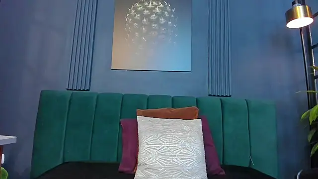 scarlet edwars online show from February 20, 4:18 pm