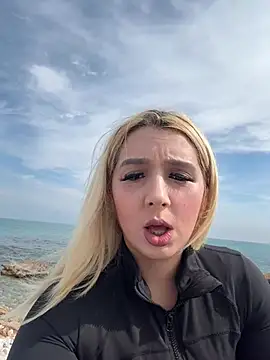 hotamanda01 online show from February 27, 12:16 pm