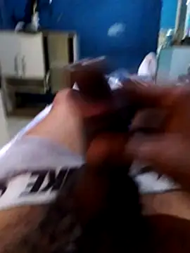 Snapshot of Ailton9865 chatting on January 6, 10:41 am Ailton9865 online show from January 6, 10:41 am