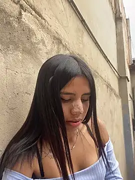 Laura-Khalifa online show from February 12, 7:24 pm