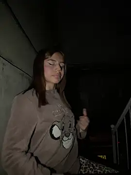 Laura-Khalifa online show from February 21, 5:46 am