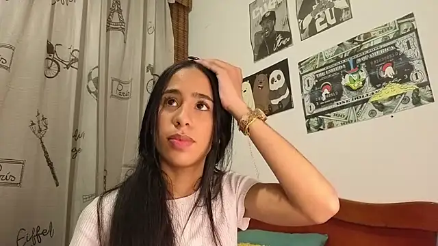 Snapshot of melissa_becraft chatting on February 13, 1:23 am melissa becraft online show from February 13, 1:23 am