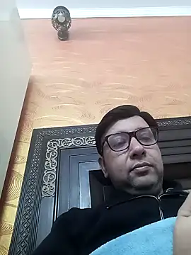 innocentboy1987 online show from February 28, 7:48 am