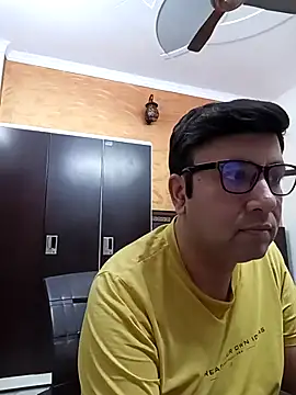 innocentboy1987 online show from March 21, 7:55 am