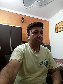 innocentboy1987 online show from September 15, 5:07 am