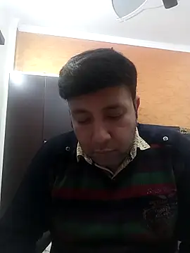 innocentboy1987 online show from December 3, 9:51 am