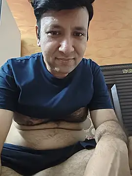 innocentboy1987 online show from July 17, 4:23 pm