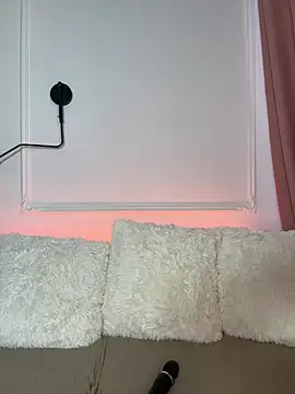 RosieMills online show from February 26, 2:46 pm