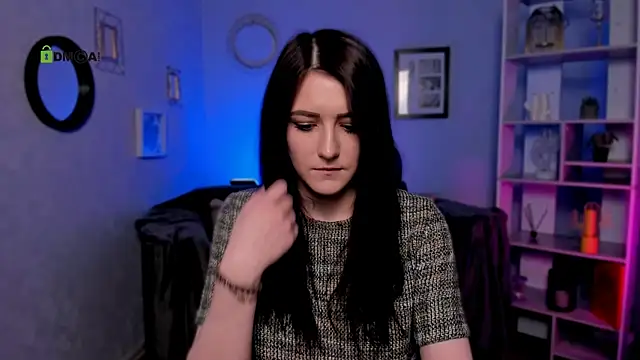 Snapshot of catherine_kitty chatting on March 22, 11:09 pm catherine kitty online show from March 22, 11:09 pm