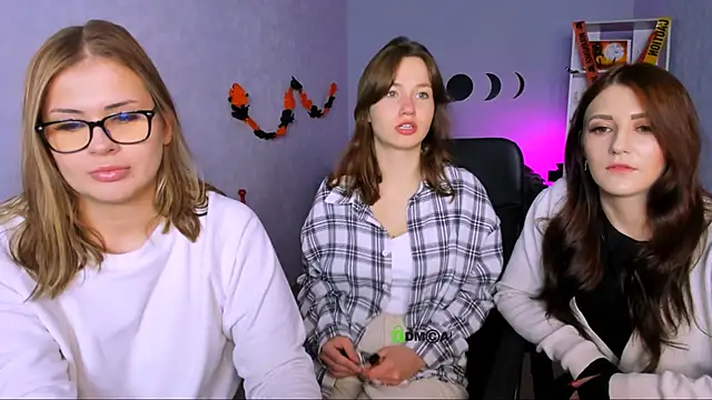 catherine kitty online show from October 29, 8:10 pm