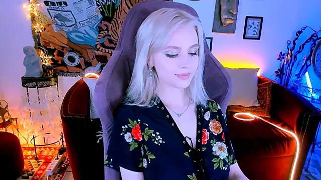 LeonaStane online show from February 9, 5:11 pm