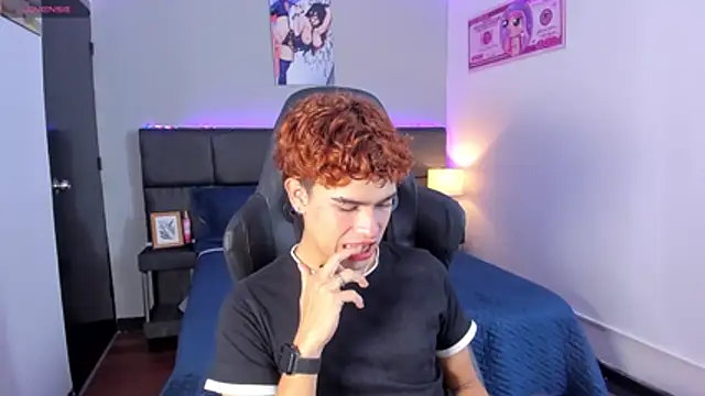 Aiiden 15 online show from January 13, 2:22 pm