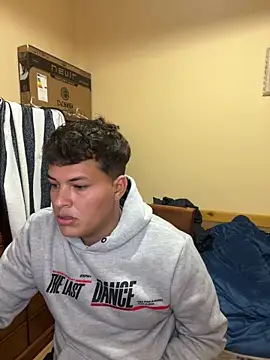 kjccuboy2000 online show from February 6, 10:32 pm