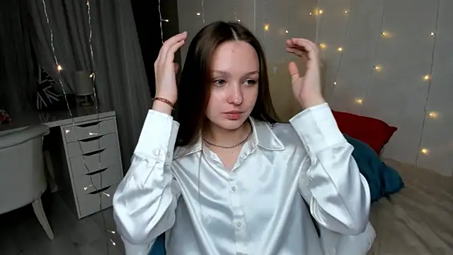 LorettaBierlly online show from February 9, 6:58 pm