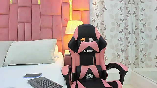 ArianaFranco online show from March 4, 12:33 pm