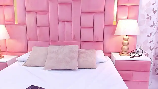 ArianaFranco online show from January 19, 1:59 pm