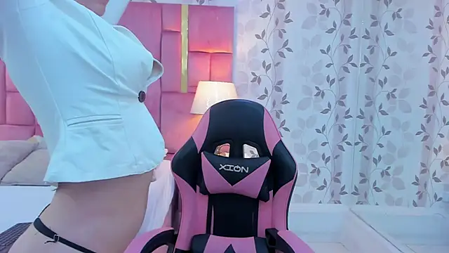 ArianaFranco online show from March 24, 1:05 pm