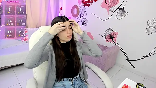 Isabela Fiorelli online show from February 24, 1:20 pm