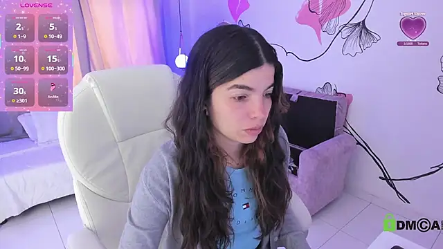 Isabela Fiorelli online show from July 9, 1:48 pm