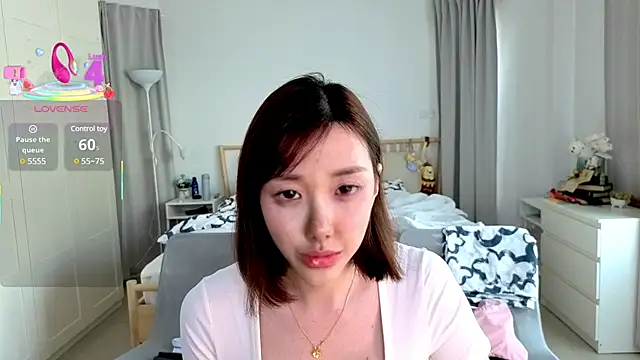 Snapshot of joycemilka chatting on March 4, 9:29 am joycemilka online show from March 4, 9:29 am