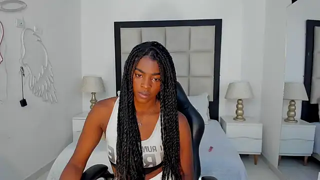 Zoe CarterX online show from October 6, 7:55 pm