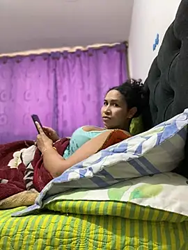 Carola-Ross online show from April 8, 4:51 pm