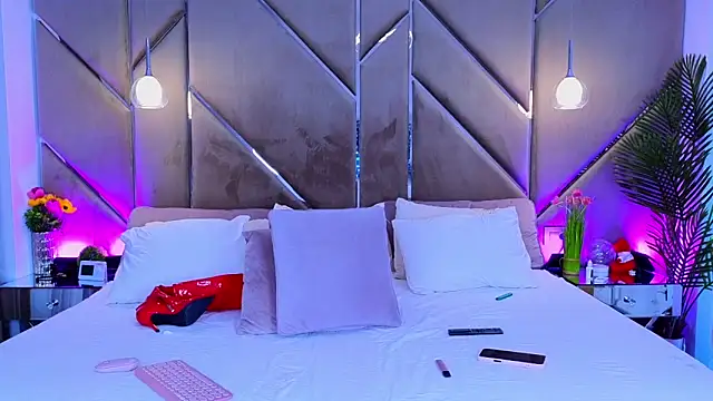 Lellie   online show from October 1, 4:13 pm