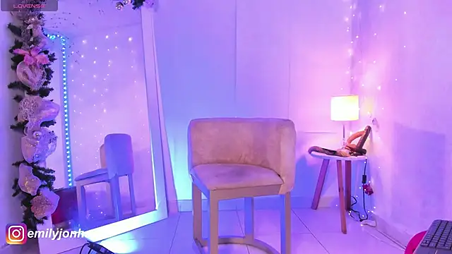 Emylyjonhs online show from November 29, 11:41 pm