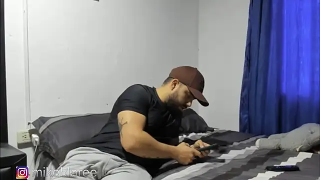 mikeblaree online show from November 4, 2:38 pm