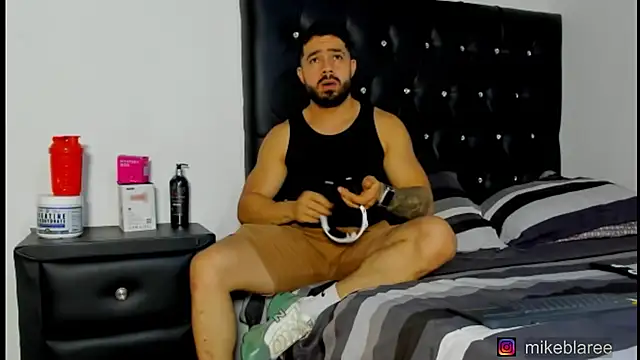 mikeblaree online show from March 25, 7:31 pm