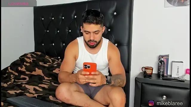 mikeblaree online show from April 16, 7:58 pm