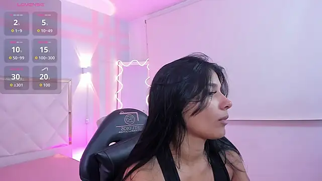 Snapshot of Gaby_tay1 chatting on May 5, 3:25 am Gaby tay1 online show from May 5, 3:25 am