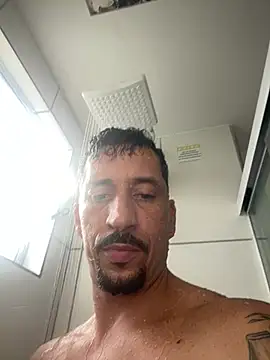 Snapshot of MateusBH123 chatting on February 7, 7:17 pm MateusBH123 online show from February 7, 7:17 pm