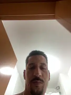 Snapshot of MateusBH123 chatting on March 28, 3:28 am MateusBH123 online show from March 28, 3:28 am