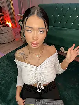 SashaFerrera online show from March 4, 9:11 pm