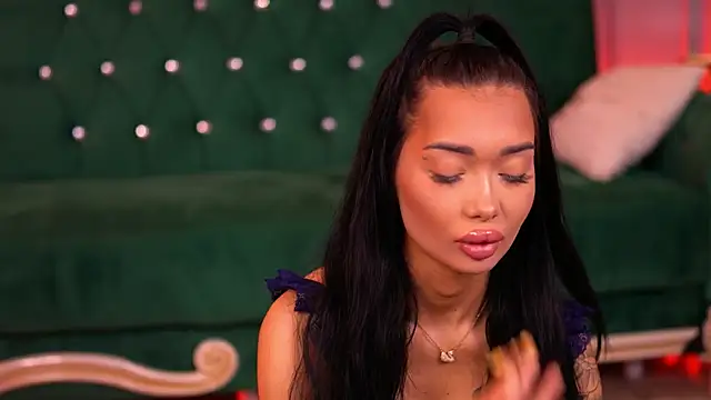 SashaFerrera online show from March 5, 7:17 pm