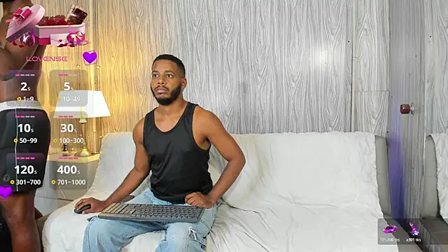 Snapshot of Jakexv chatting on February 13, 12:01 pm Jakexv online show from February 13, 12:01 pm