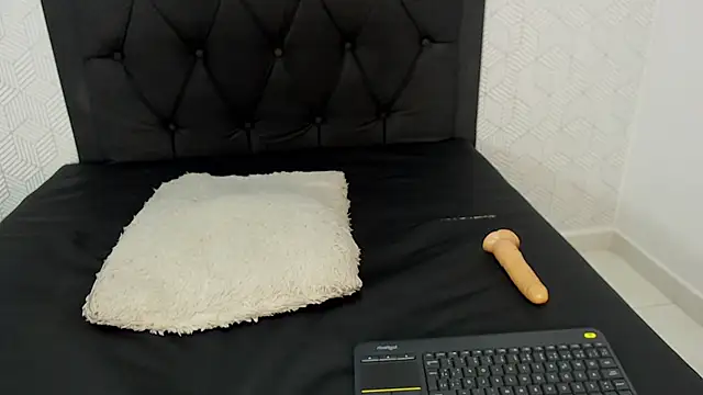 Selena fox7 online show from March 8, 5:49 am