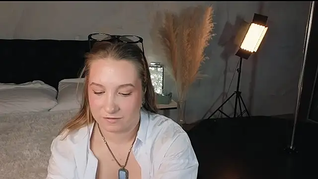 Snapshot of Saint_Vicious chatting on October 9, 8:29 pm Saint Vicious online show from October 9, 8:29 pm