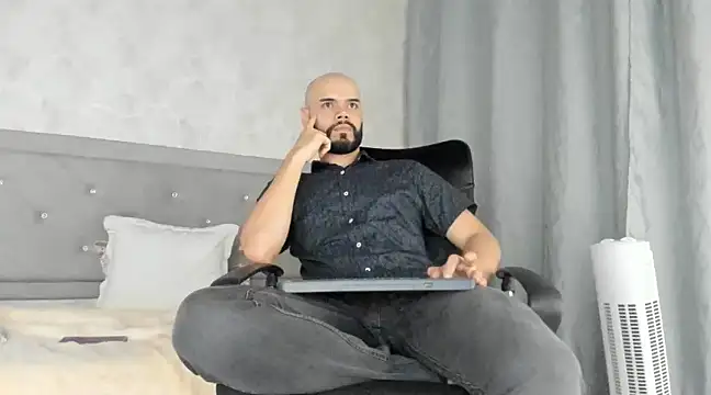 Luke Diaz7 online show from February 21, 3:12 am