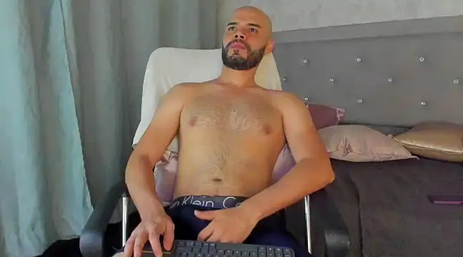 Luke Diaz7 online show from March 13, 3:44 am