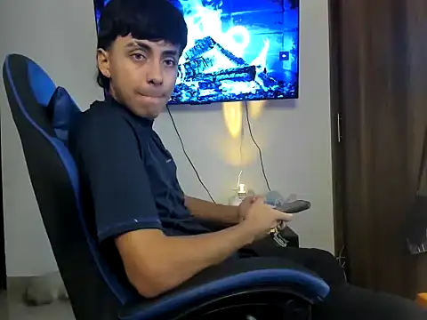 ian maik online show from April 17, 8:50 am